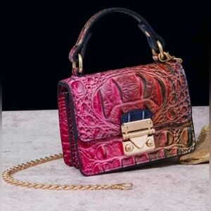 New Elegant Pink Crocodile Pattern Women's Bag